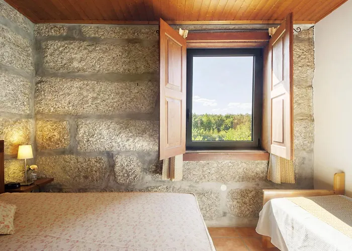 Casa De Andrães Magnolias