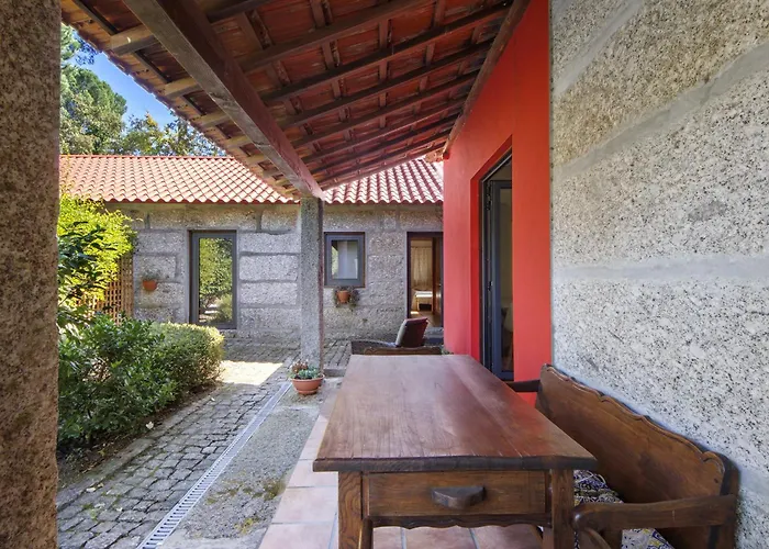 Casa De Andrães Magnolias Casa de Férias *